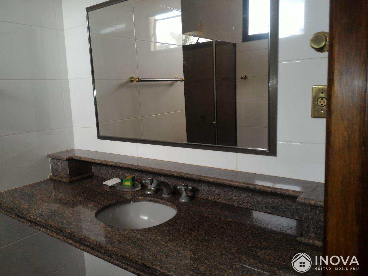 Casa à venda e aluguel, 641m² - Foto 22