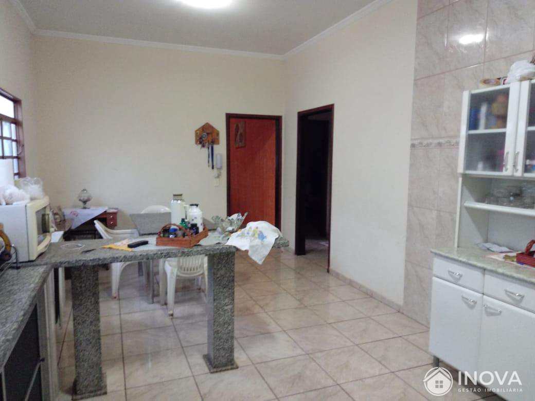 Casa à venda com 2 quartos, 148m² - Foto 12