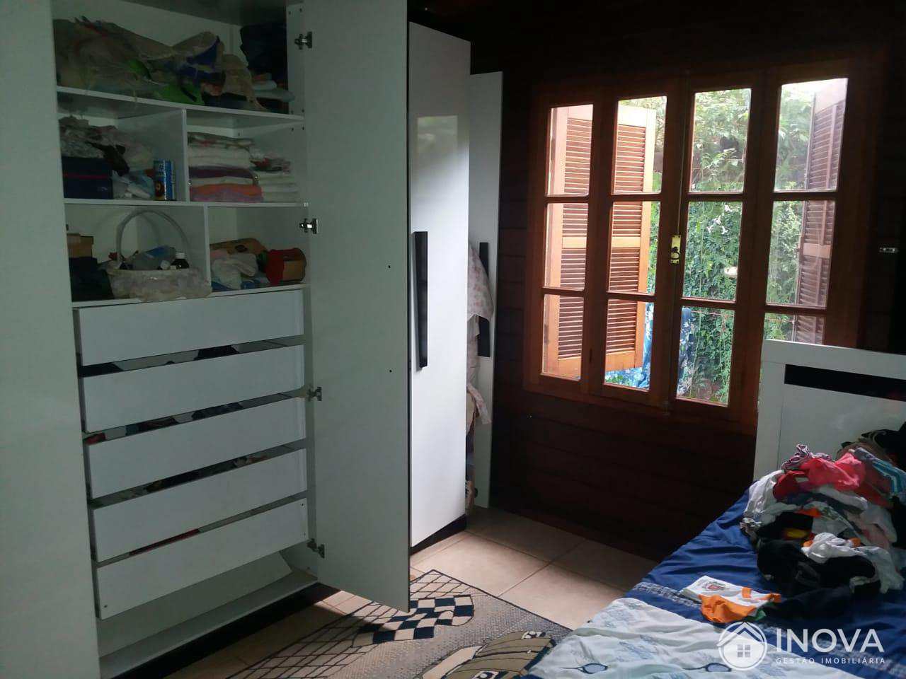 Casa à venda com 3 quartos, 250m² - Foto 13