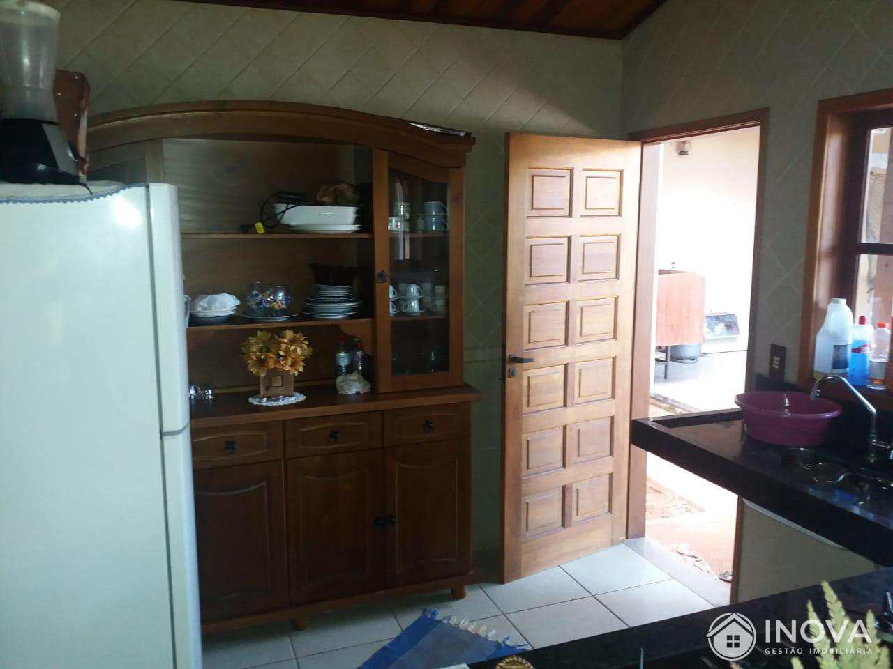 Casa à venda com 3 quartos, 250m² - Foto 21