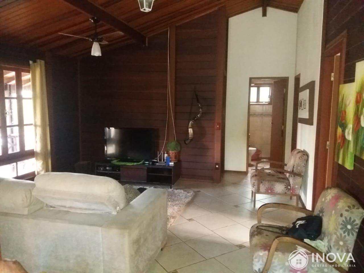 Casa à venda com 3 quartos, 250m² - Foto 9