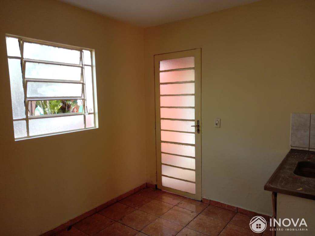 Casa à venda com 2 quartos, 47m² - Foto 10