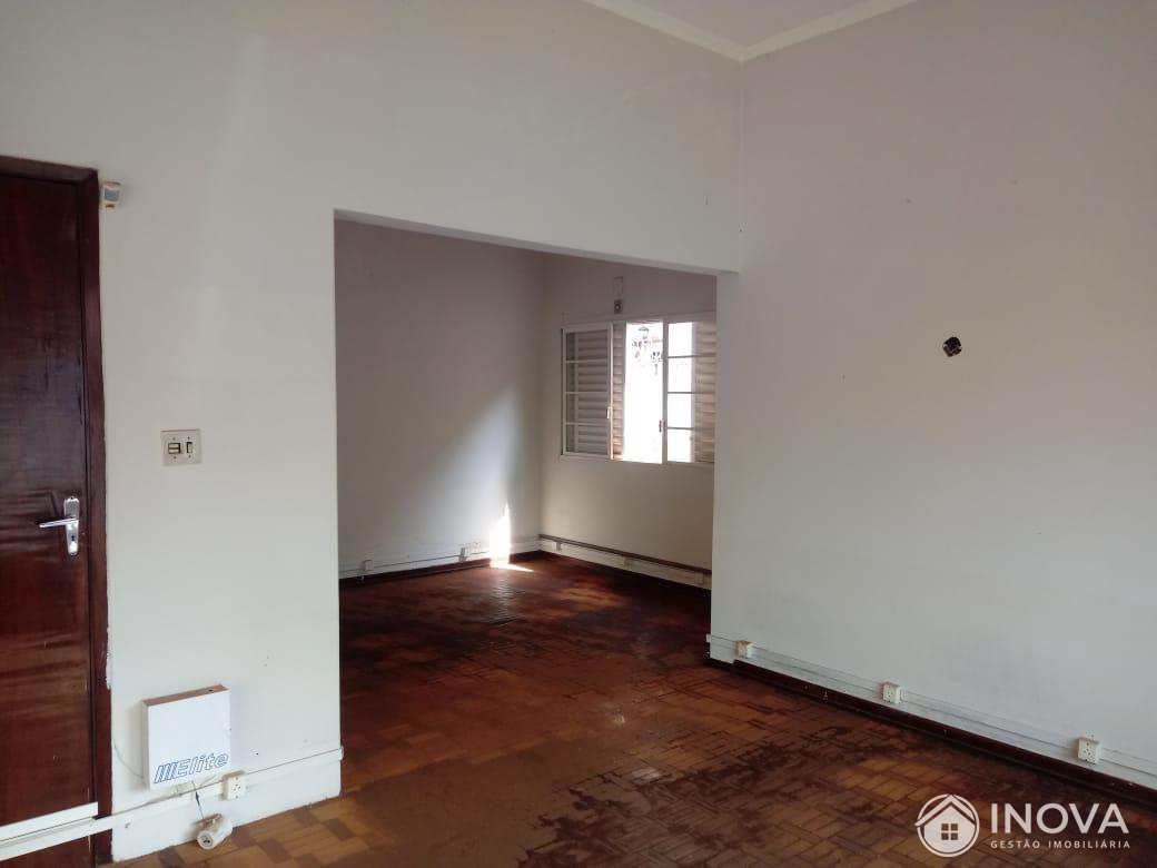 Casa à venda com 1 quarto, 172m² - Foto 8