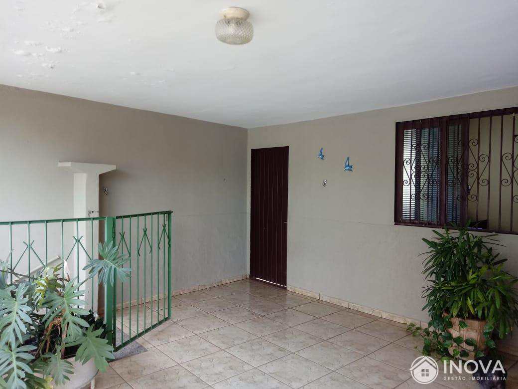 Casa à venda com 5 quartos, 212m² - Foto 18