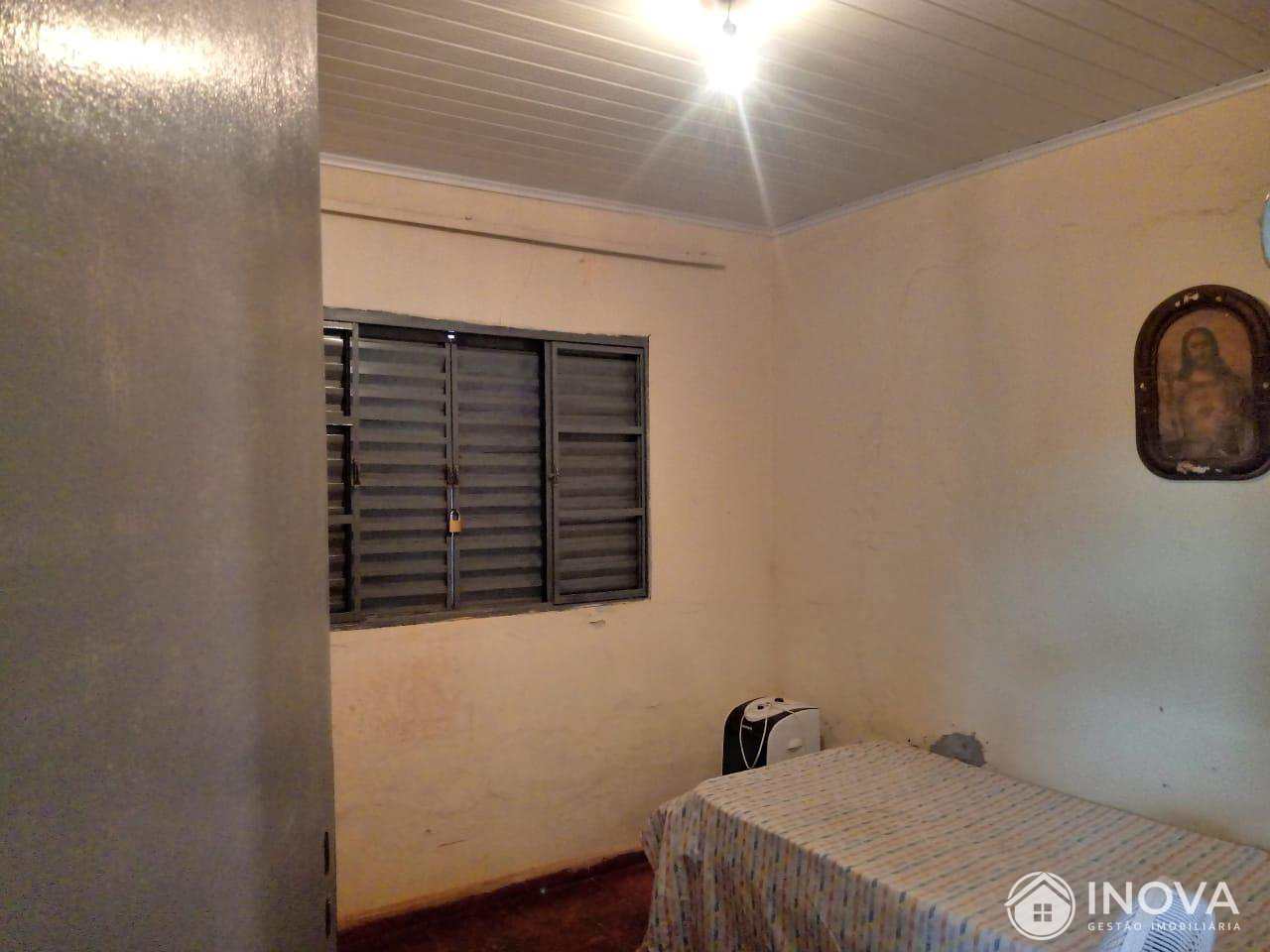 Casa à venda com 3 quartos, 220m² - Foto 14