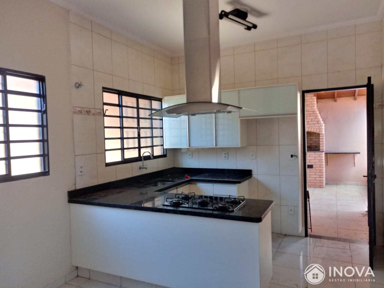 Casa à venda com 2 quartos, 147m² - Foto 8