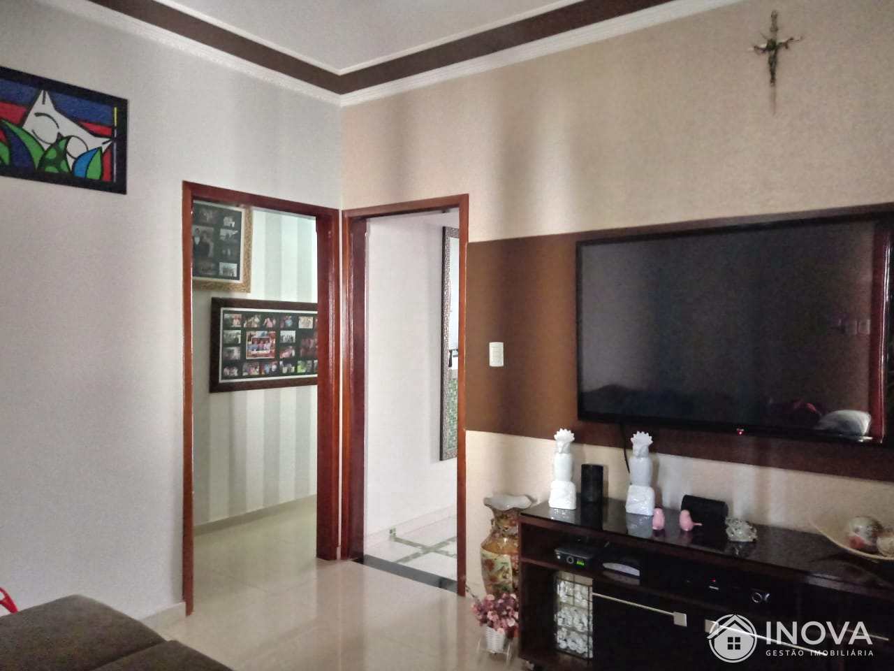 Casa à venda com 1 quarto, 220m² - Foto 24