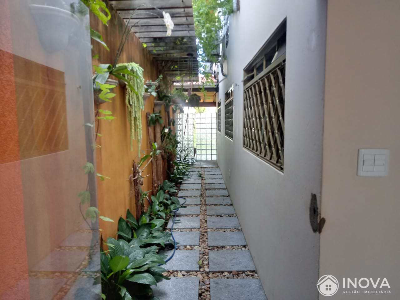 Casa à venda com 1 quarto, 220m² - Foto 10