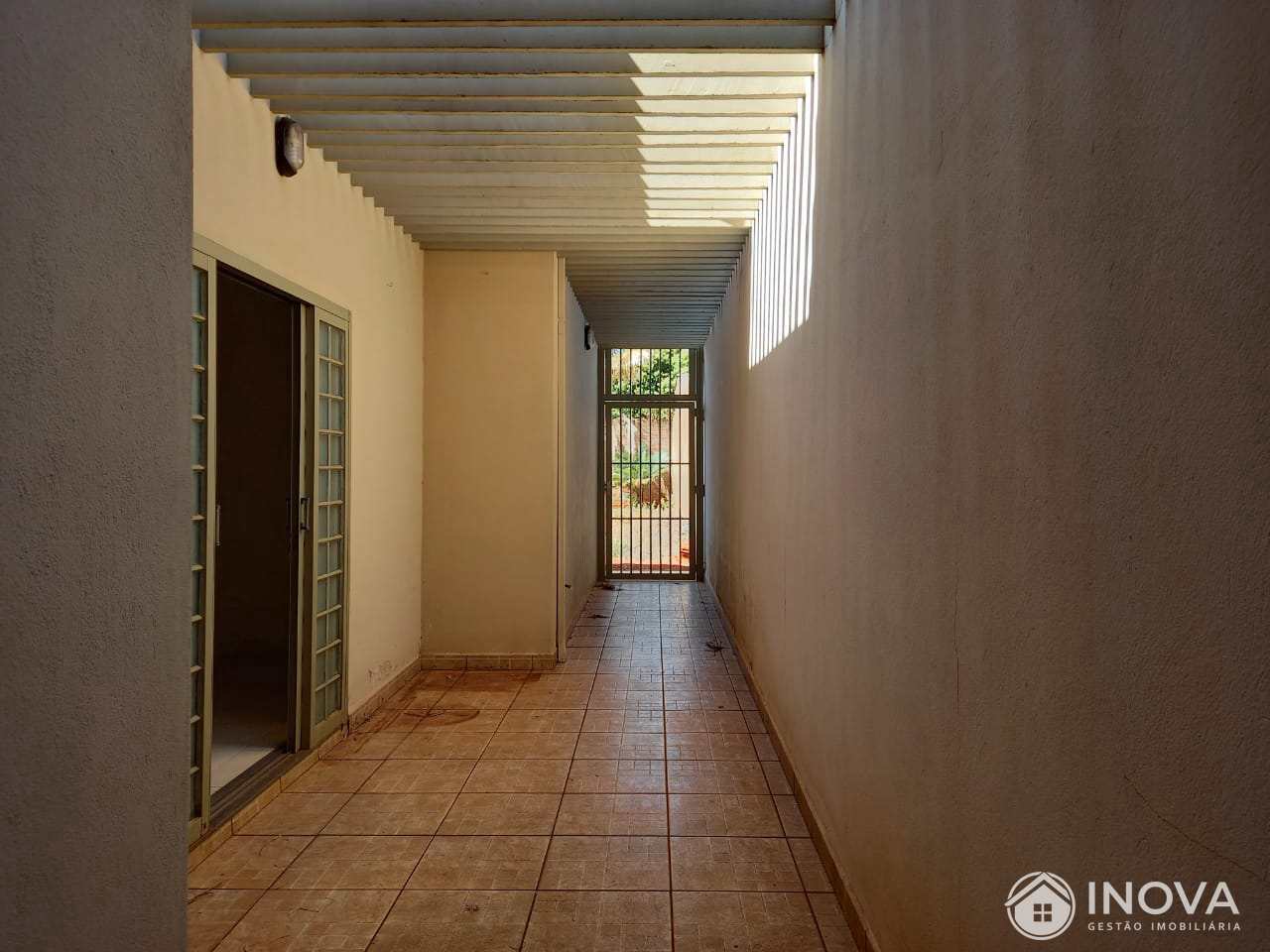 Sobrado à venda com 2 quartos, 331m² - Foto 38