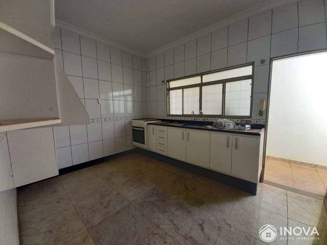 Sobrado à venda com 2 quartos, 331m² - Foto 28