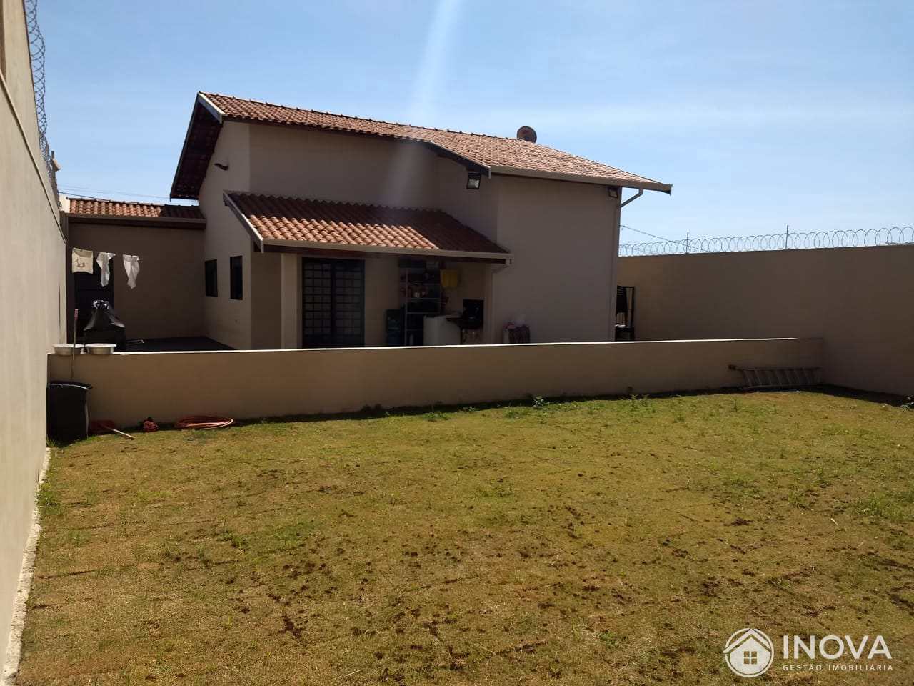 Casa à venda com 2 quartos, 120m² - Foto 9