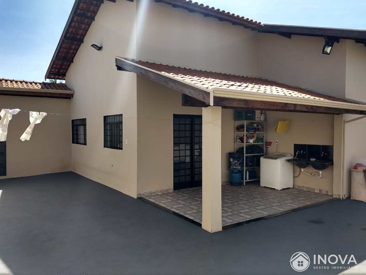 Casa à venda com 2 quartos, 120m² - Foto 11