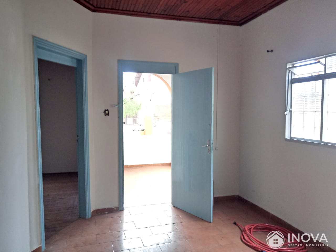 Casa à venda com 2 quartos, 87m² - Foto 5