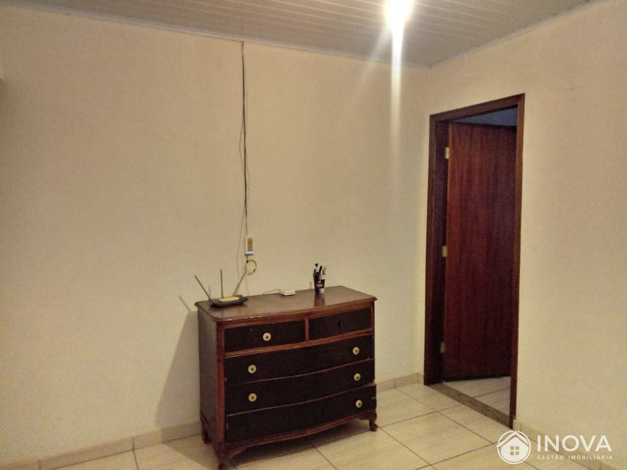 Casa à venda com 2 quartos, 180m² - Foto 2