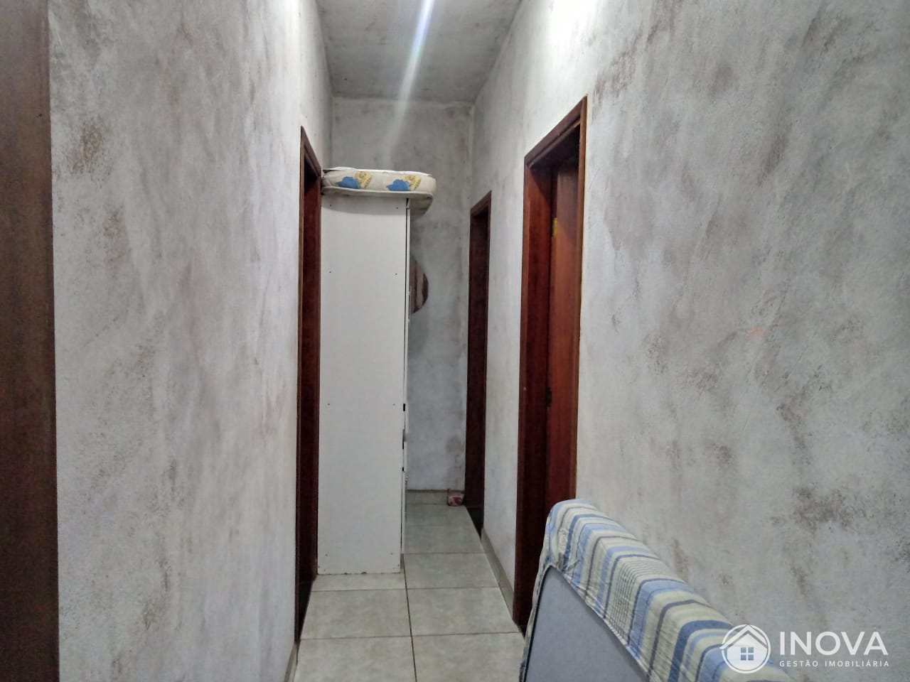 Casa à venda com 2 quartos, 370m² - Foto 11