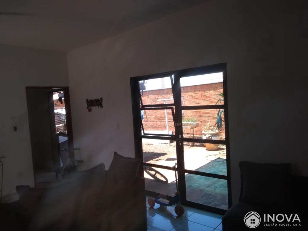 Casa à venda com 2 quartos, 120m² - Foto 16