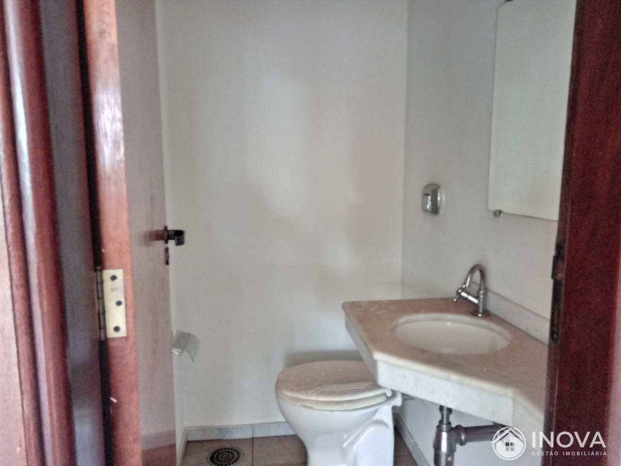 Apartamento para alugar com 2 quartos, 160m² - Foto 11