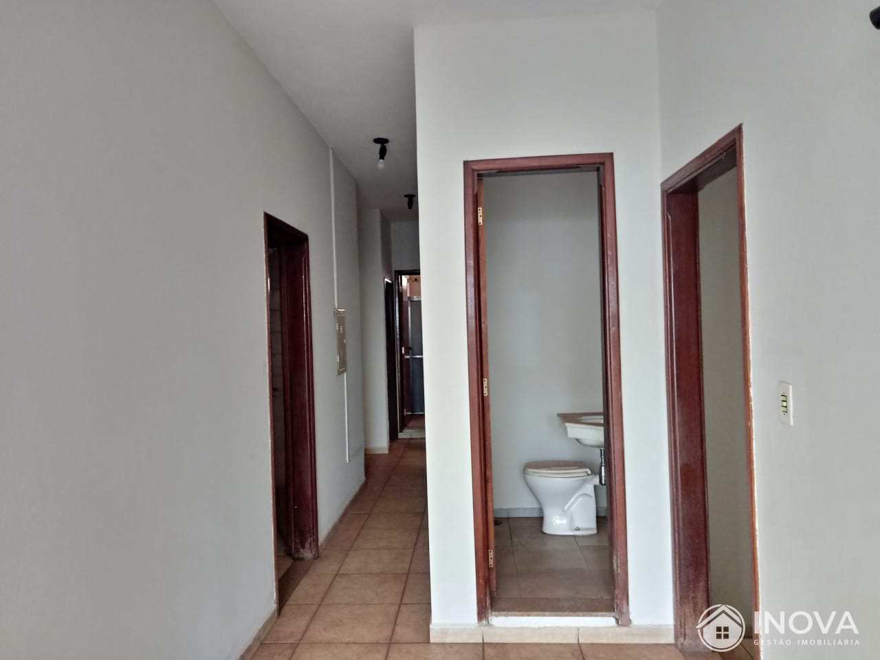 Apartamento para alugar com 2 quartos, 160m² - Foto 13