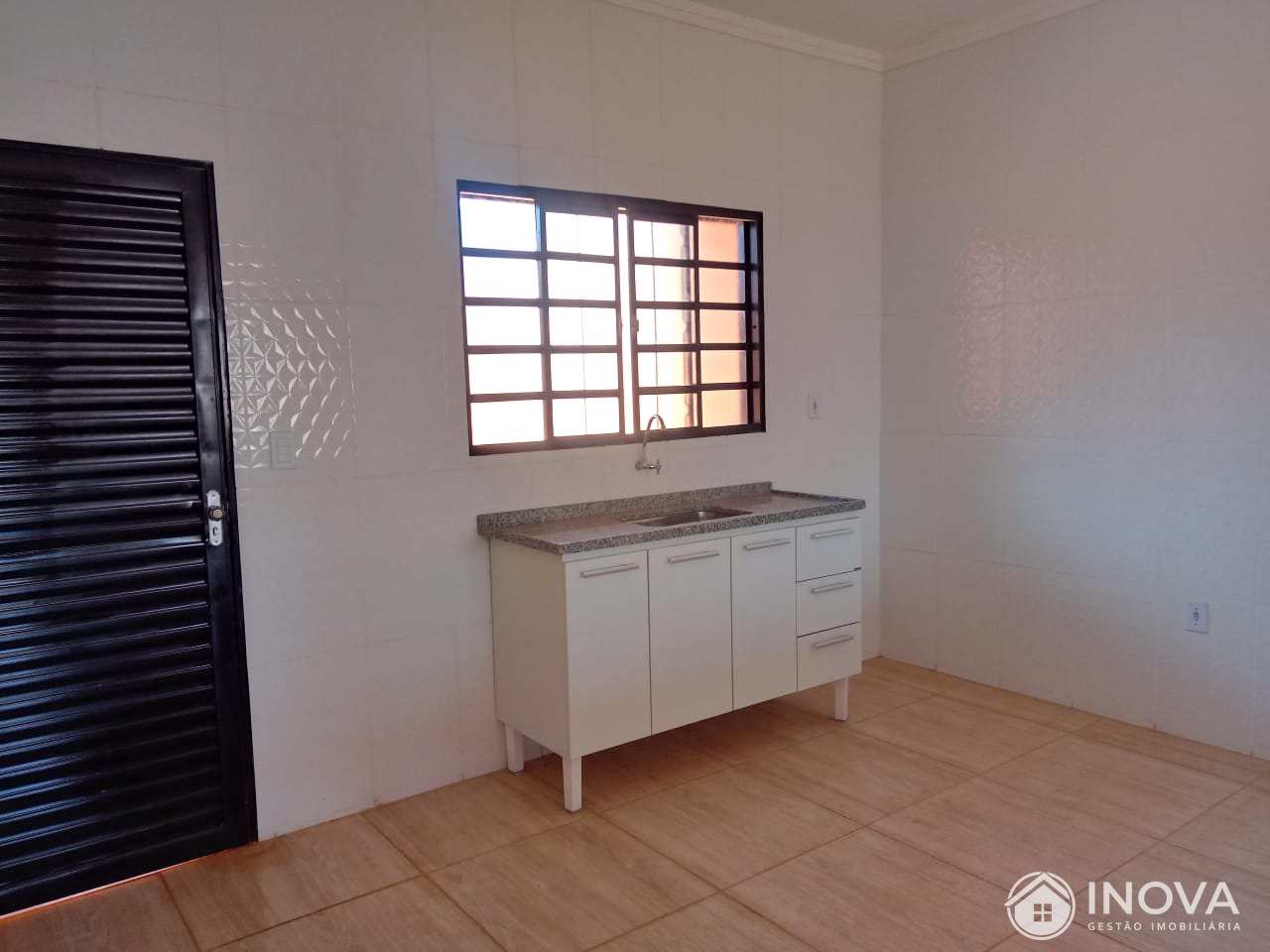 Casa à venda com 3 quartos, 92m² - Foto 7