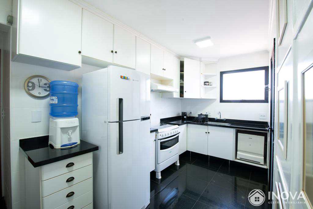 Apartamento à venda com 2 quartos, 128m² - Foto 11