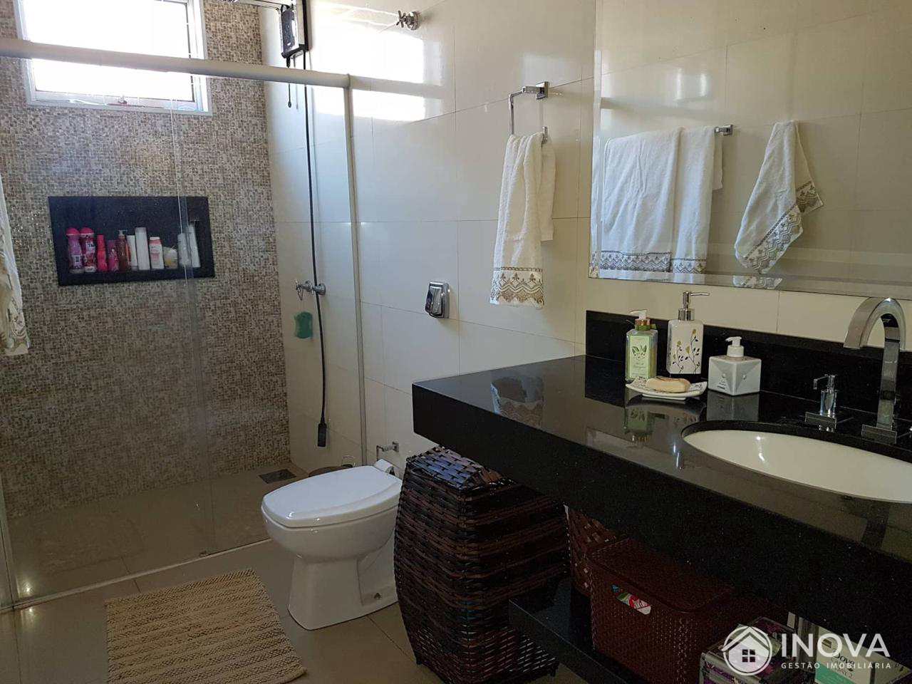 Casa à venda com 2 quartos, 200m² - Foto 14