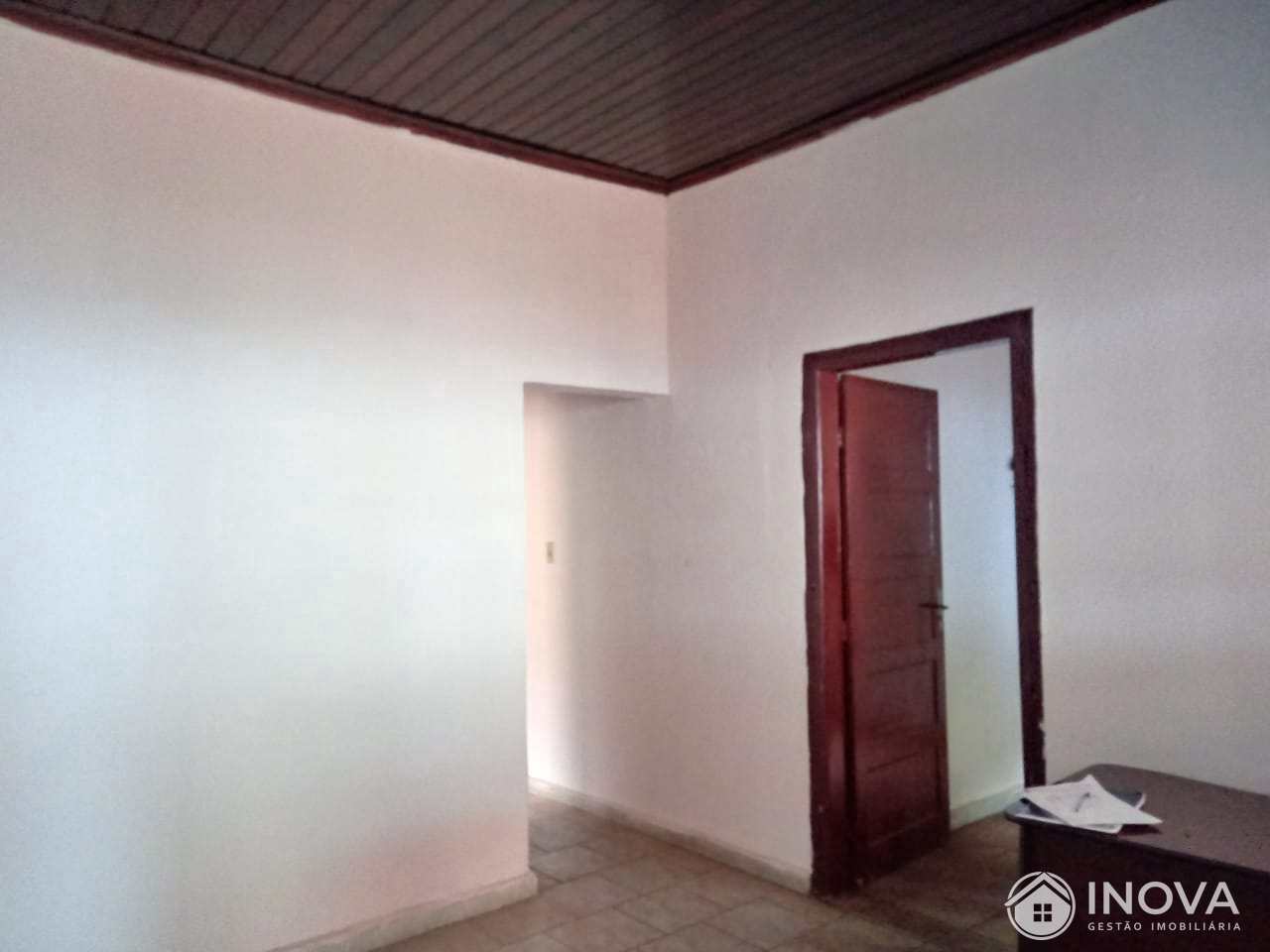 Casa à venda e aluguel com 3 quartos, 94m² - Foto 4