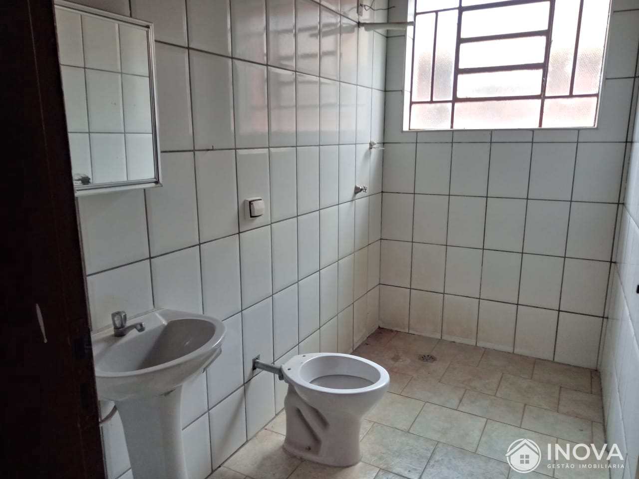 Casa à venda e aluguel com 3 quartos, 94m² - Foto 14