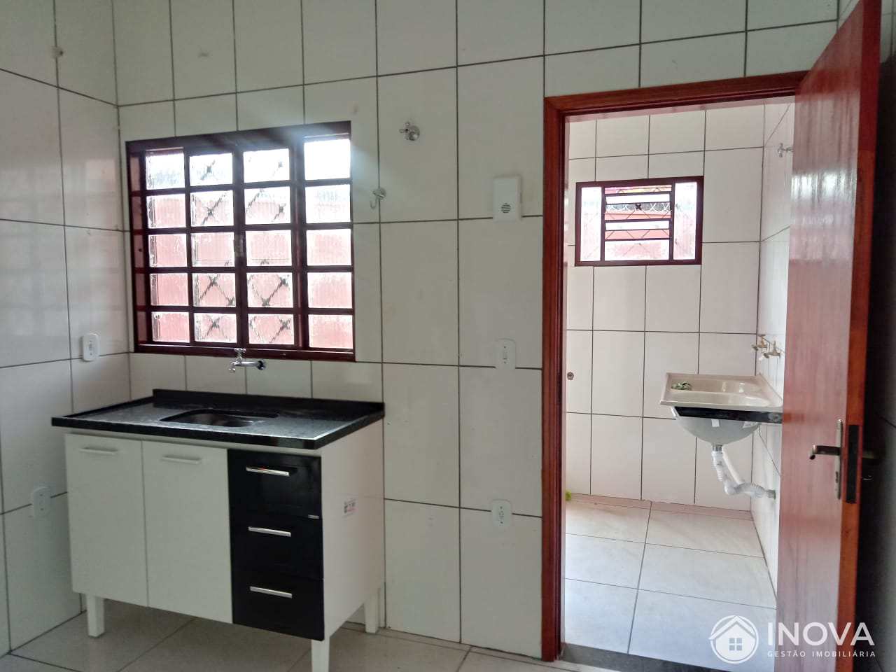 Casa à venda com 2 quartos, 55m² - Foto 6