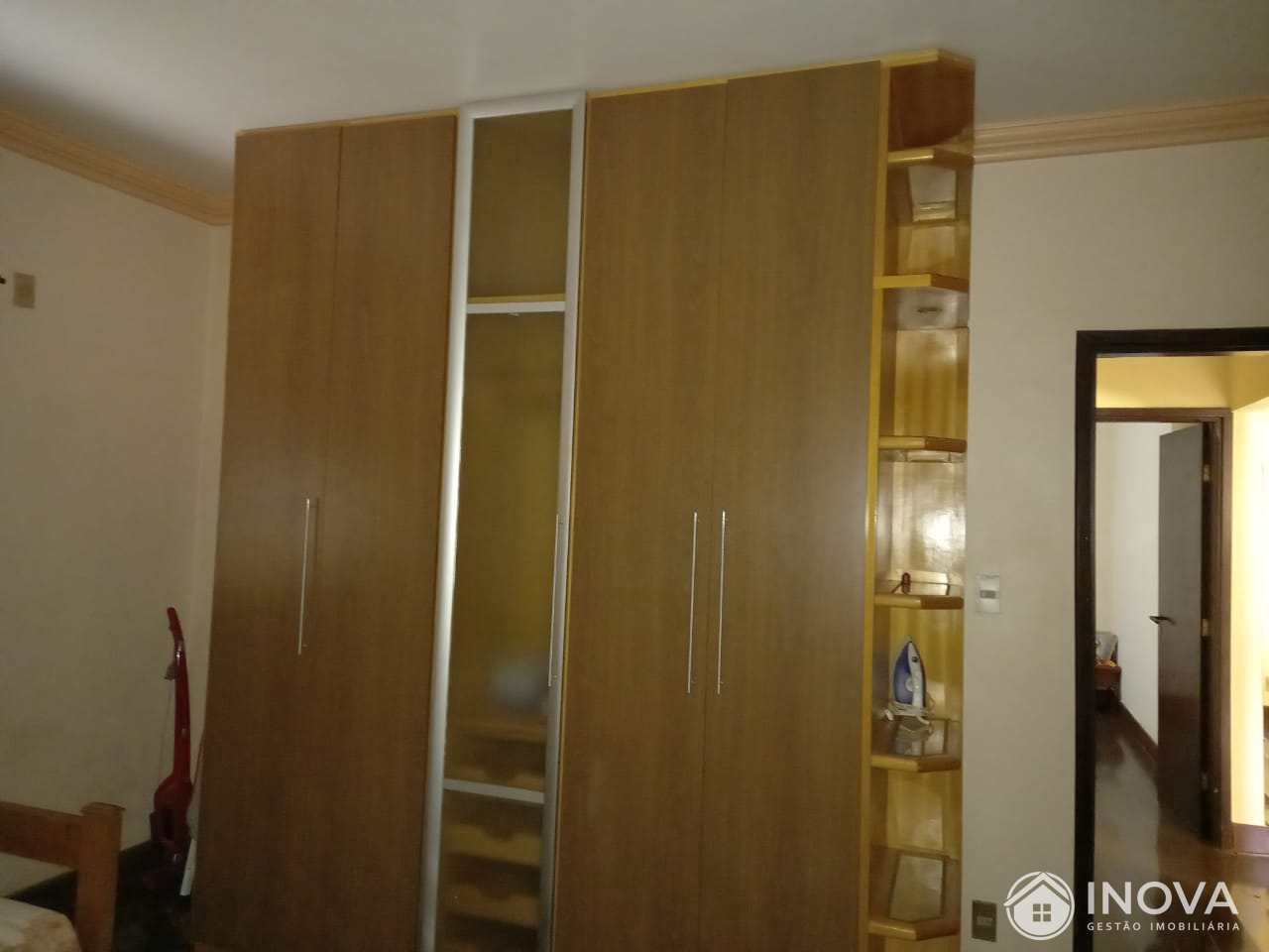 Casa à venda com 1 quarto, 305m² - Foto 12