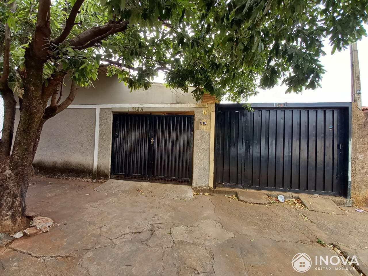 Casa à venda com 5 quartos, 169m² - Foto 1