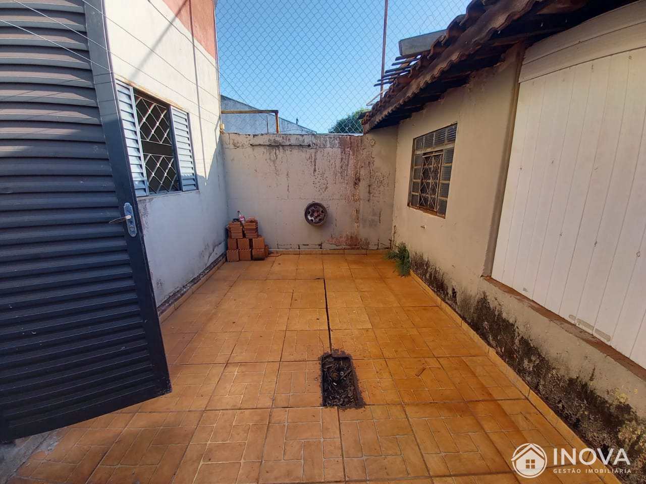 Casa à venda com 5 quartos, 169m² - Foto 8