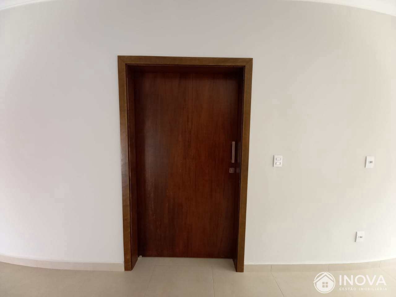 Casa à venda com 2 quartos, 350m² - Foto 10