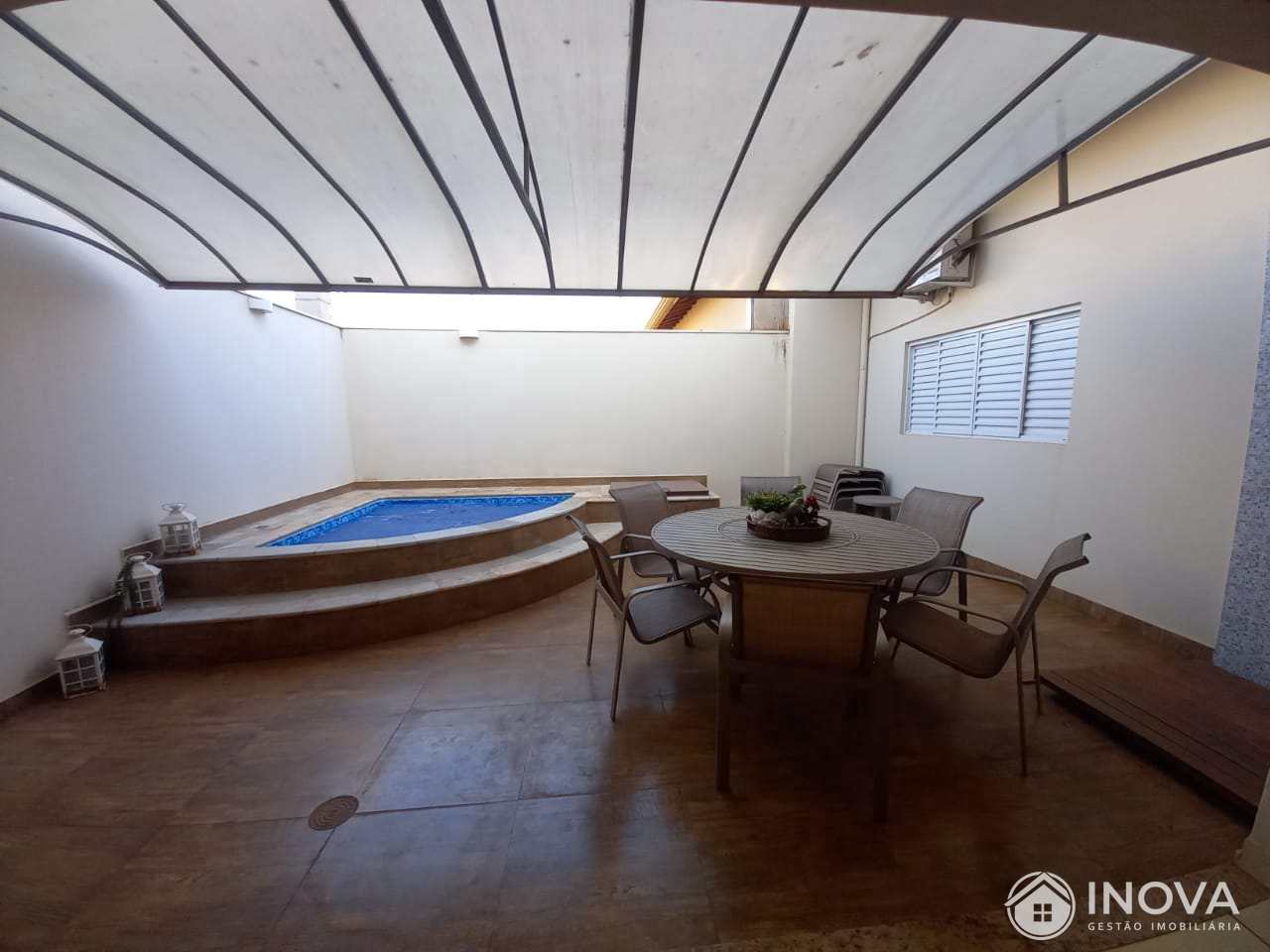 Casa à venda com 2 quartos, 190m² - Foto 25