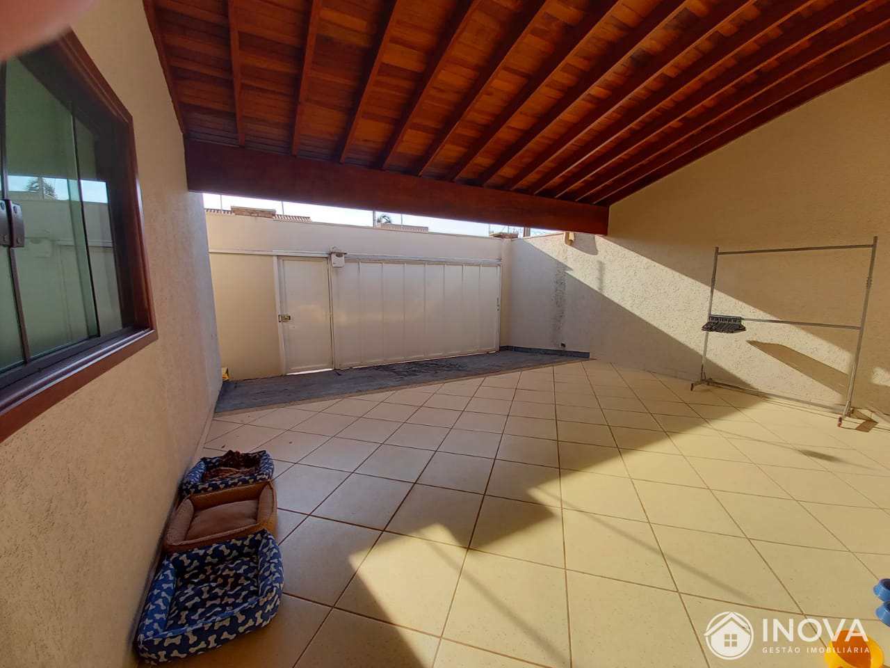 Casa à venda com 2 quartos, 190m² - Foto 4