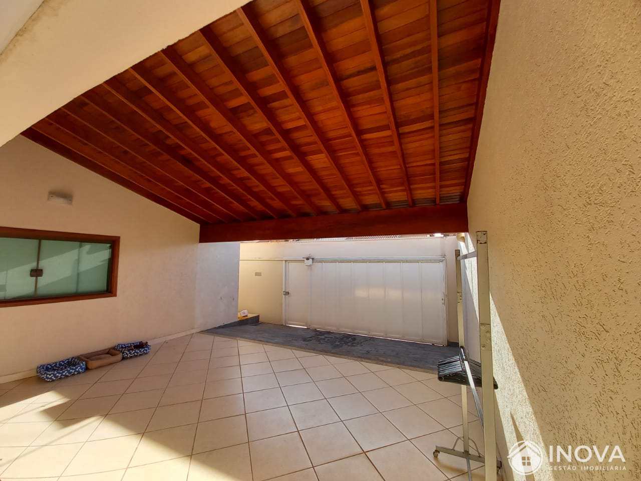 Casa à venda com 2 quartos, 190m² - Foto 3