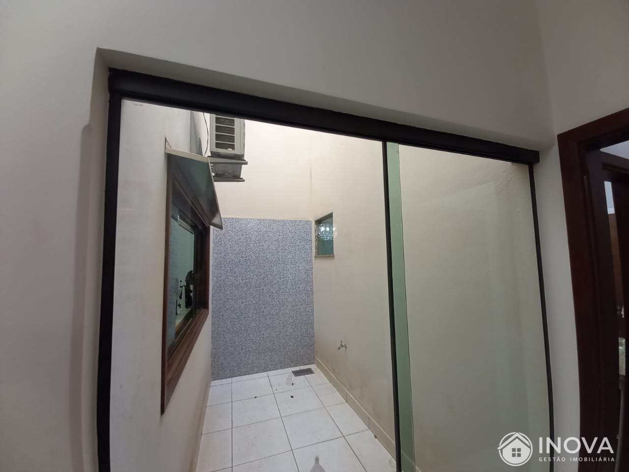 Casa à venda com 2 quartos, 190m² - Foto 34