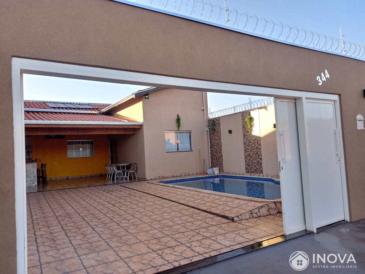 Casa à venda com 1 quarto, 115m² - Foto 1