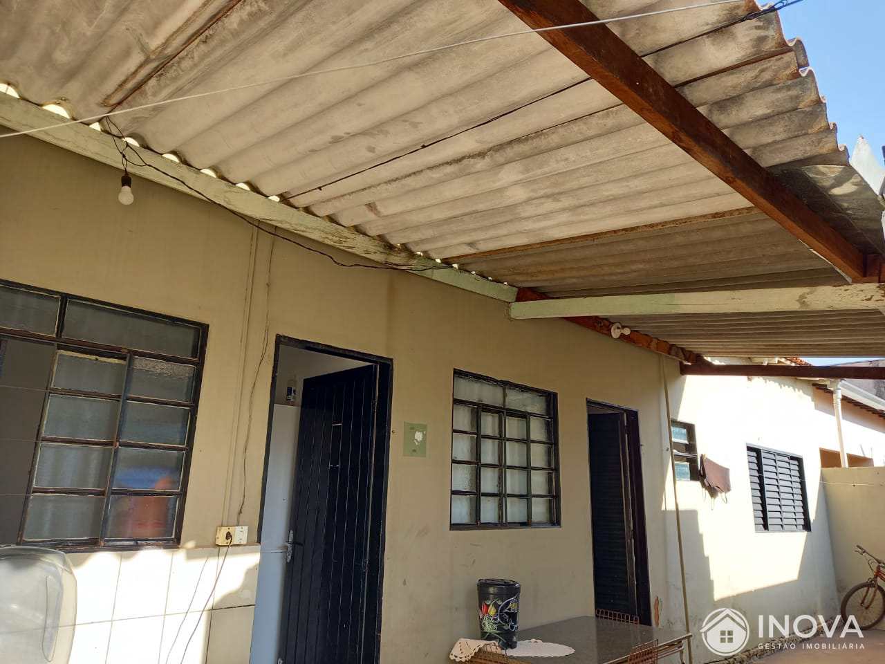 Casa à venda com 3 quartos, 137m² - Foto 4