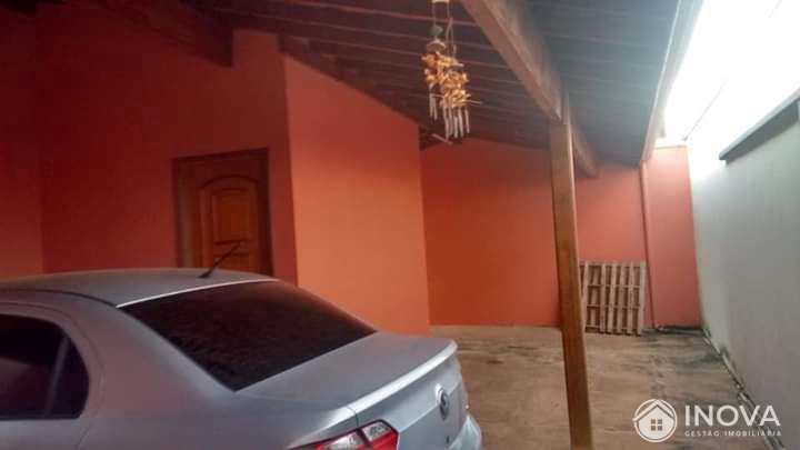 Casa à venda com 2 quartos, 140m² - Foto 2