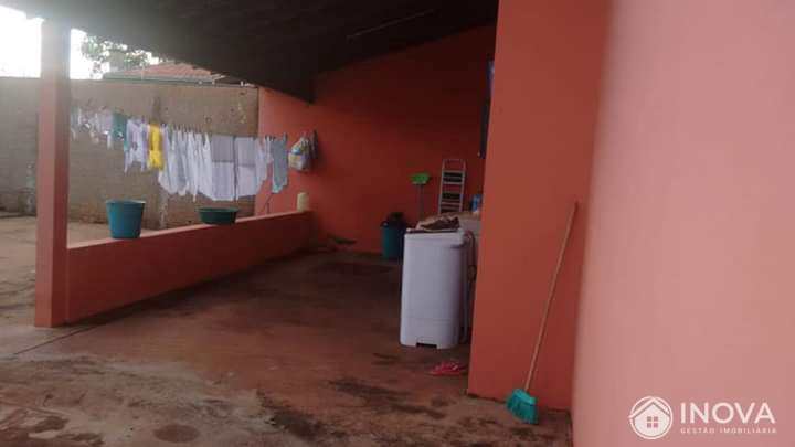 Casa à venda com 2 quartos, 140m² - Foto 12