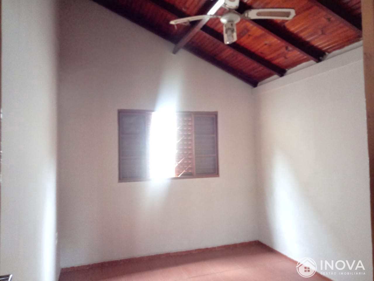 Casa à venda com 3 quartos, 242m² - Foto 16