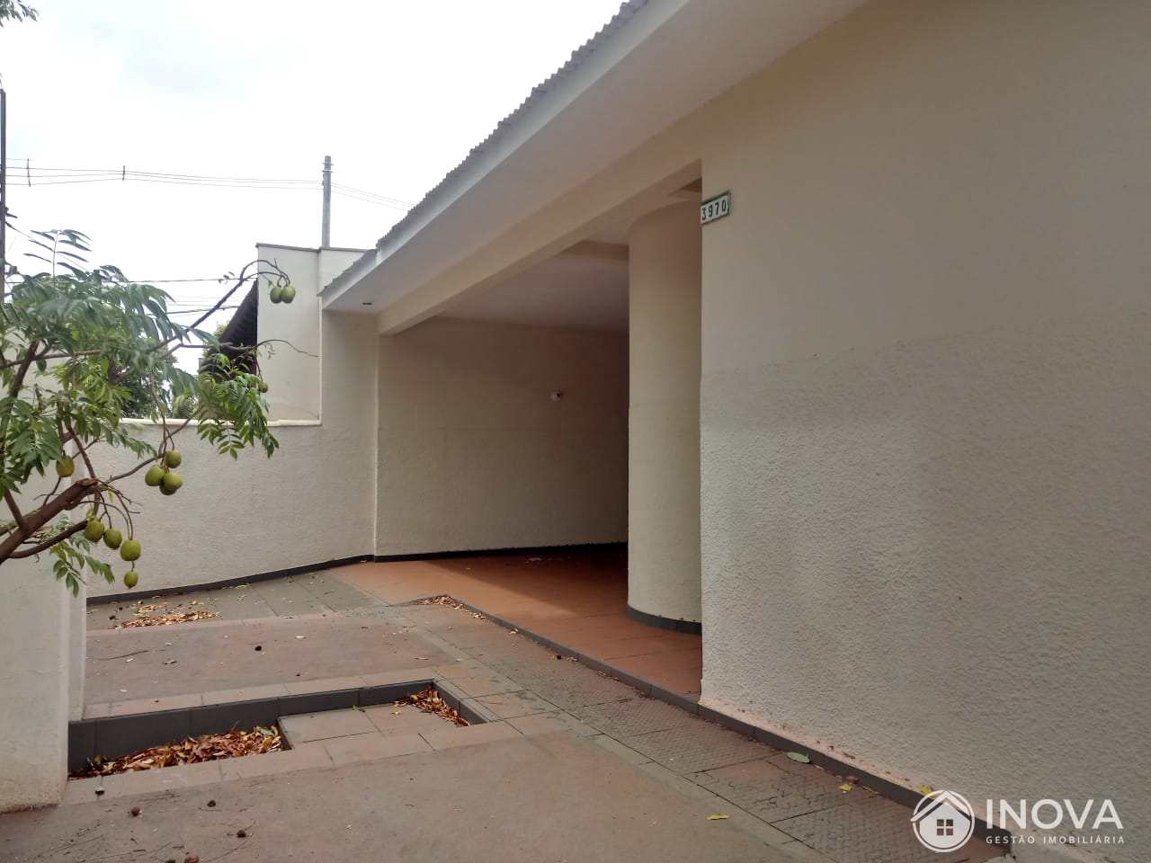 Casa à venda com 3 quartos, 242m² - Foto 4