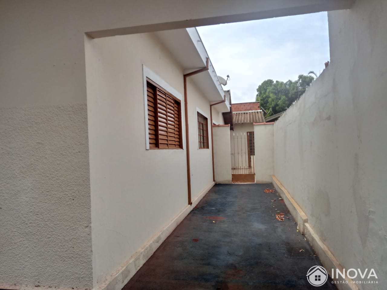 Casa à venda com 3 quartos, 242m² - Foto 22