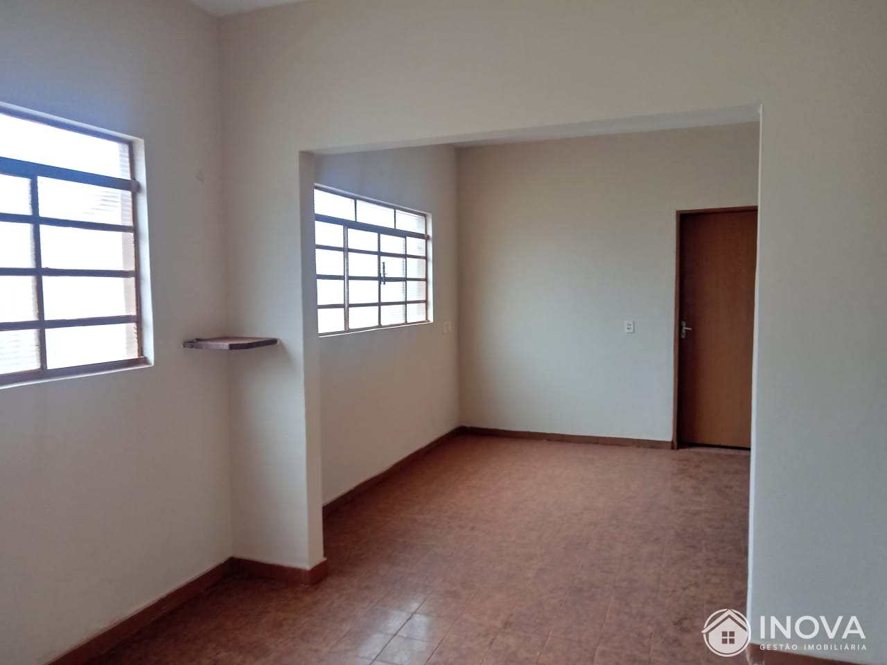 Casa à venda com 3 quartos, 242m² - Foto 9