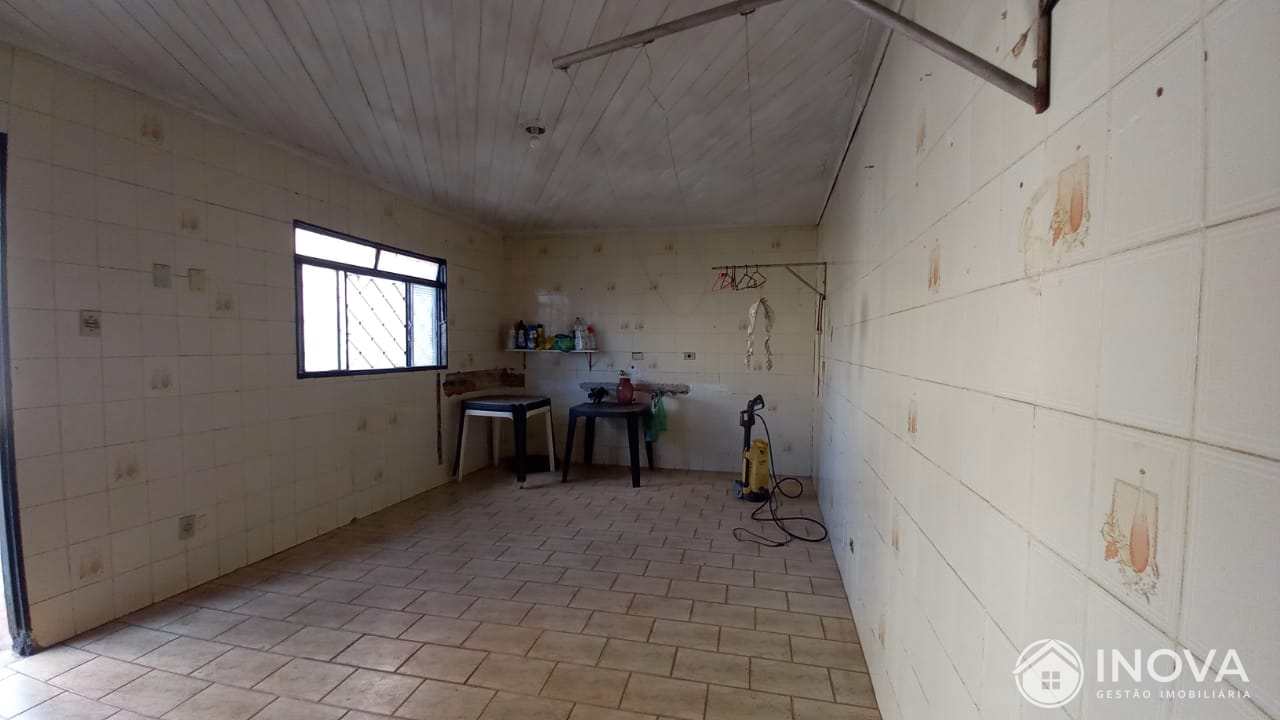 Casa à venda com 5 quartos, 167m² - Foto 11