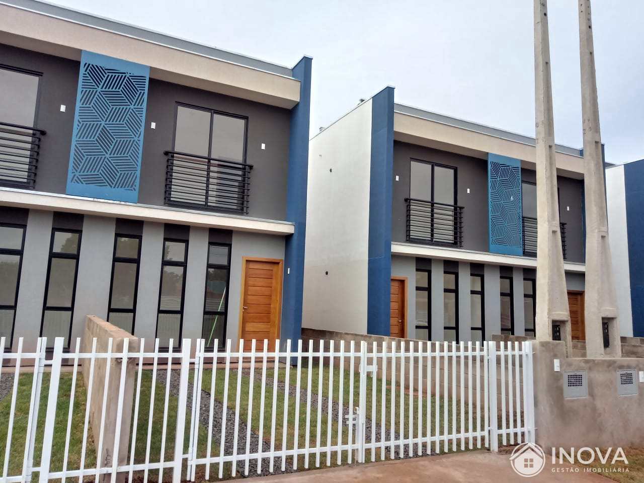 Sobrado à venda com 2 quartos, 74m² - Foto 1