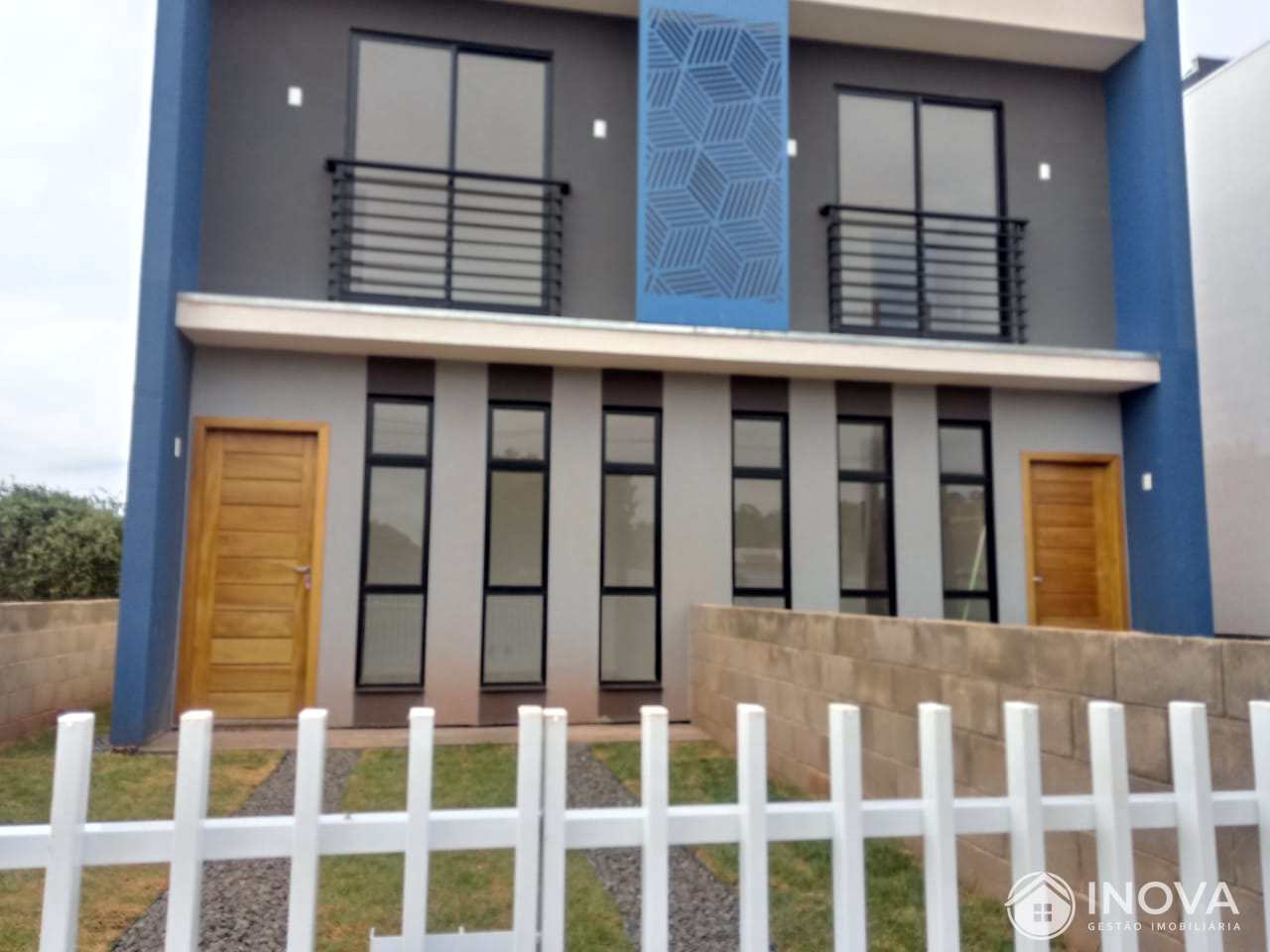 Sobrado à venda com 2 quartos, 74m² - Foto 2