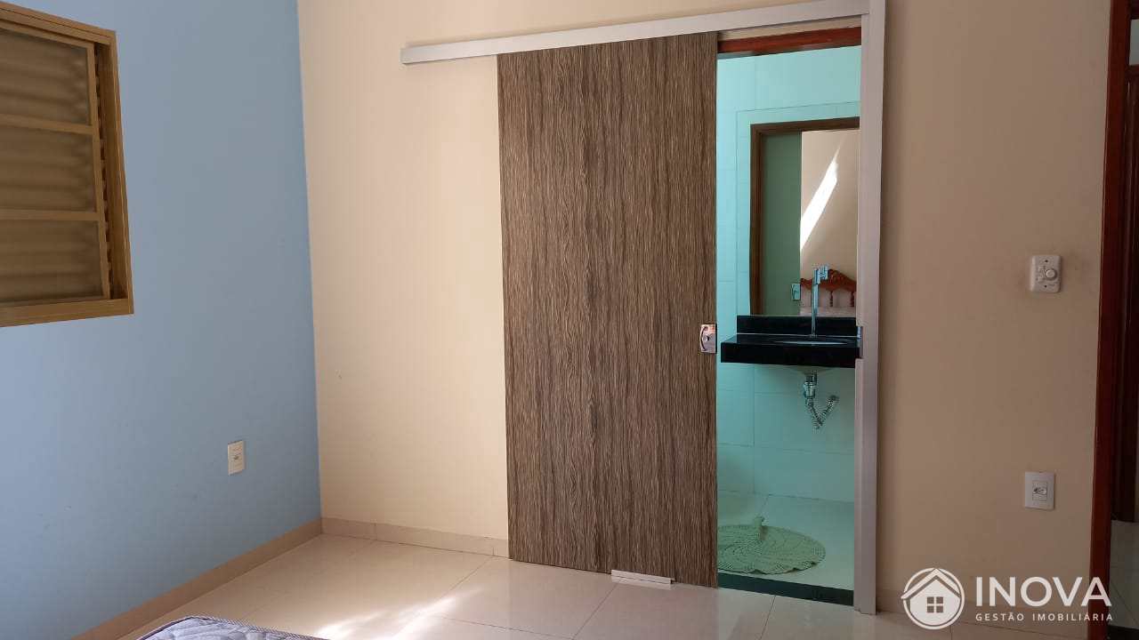 Casa à venda com 1 quarto, 200m² - Foto 9