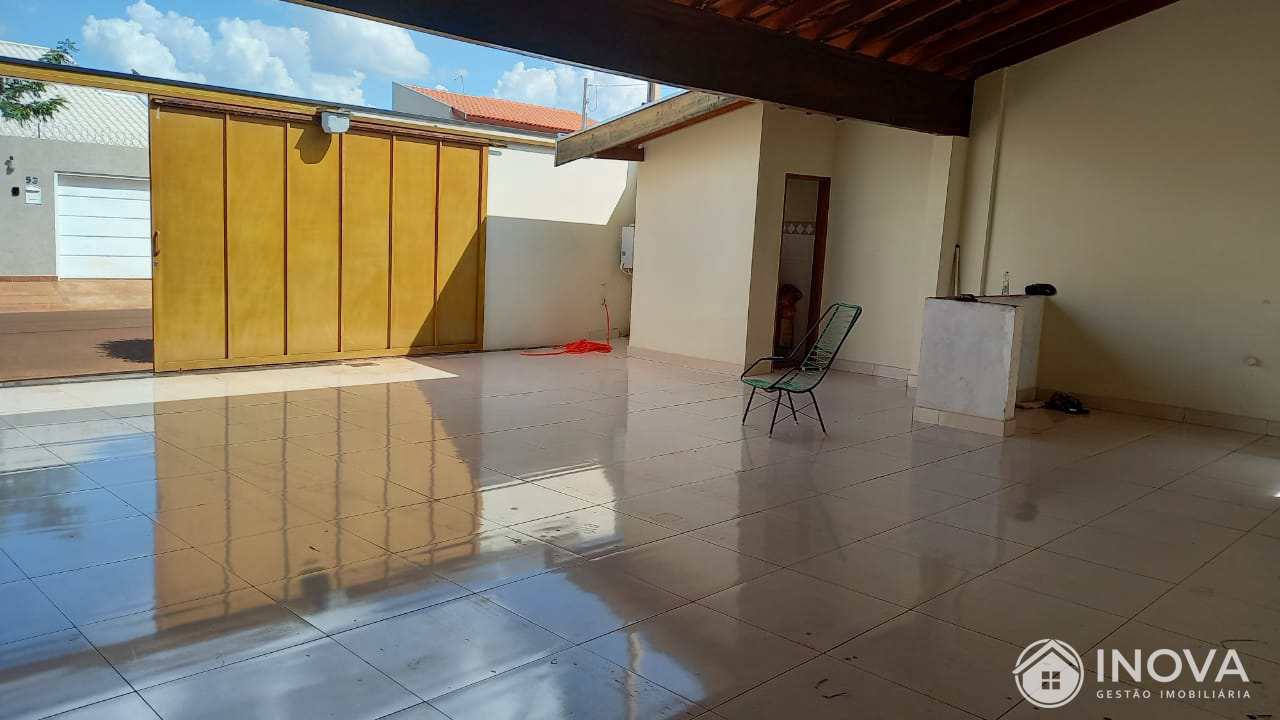 Casa à venda com 1 quarto, 200m² - Foto 5