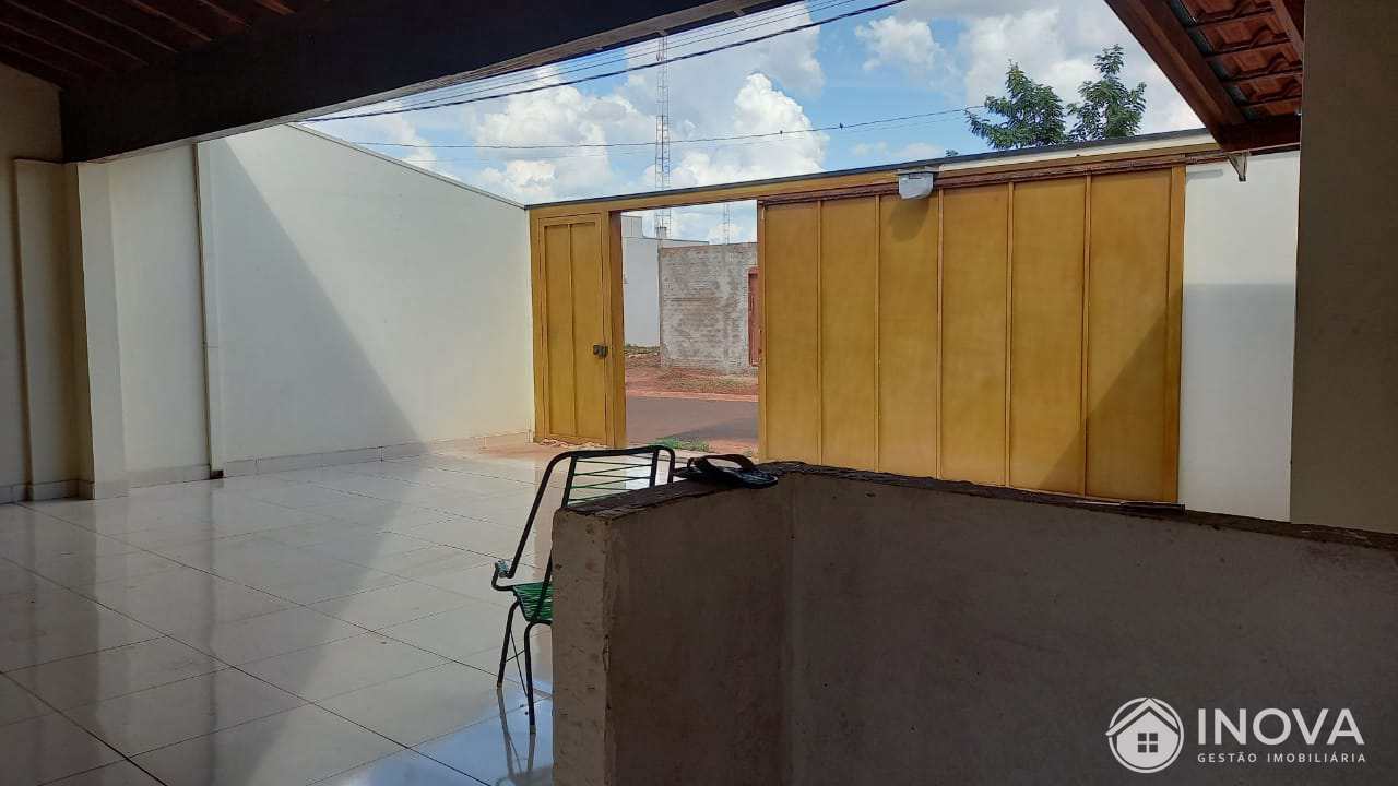 Casa à venda com 1 quarto, 200m² - Foto 4